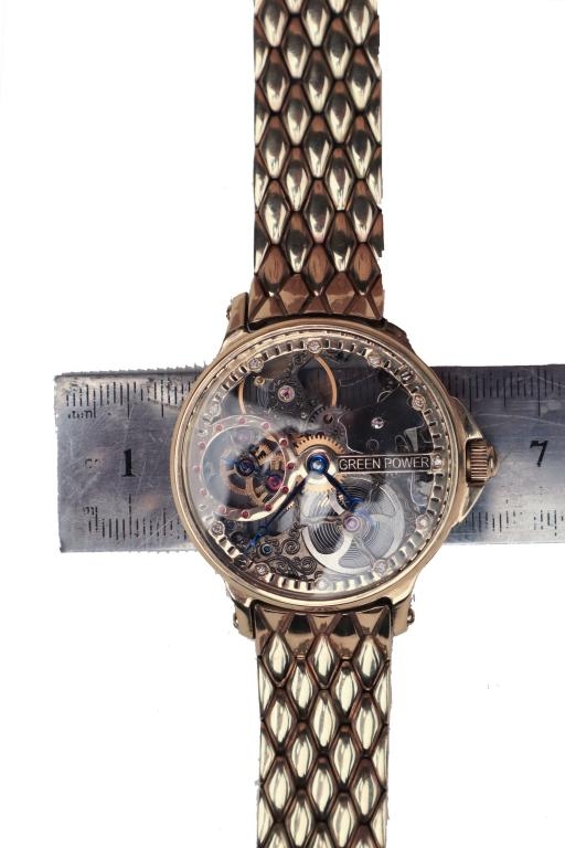 Золотые часы инкрустированные бриллиантами Green Power 